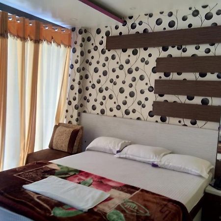 Hotel Rajmahal Tarapith Kültér fotó