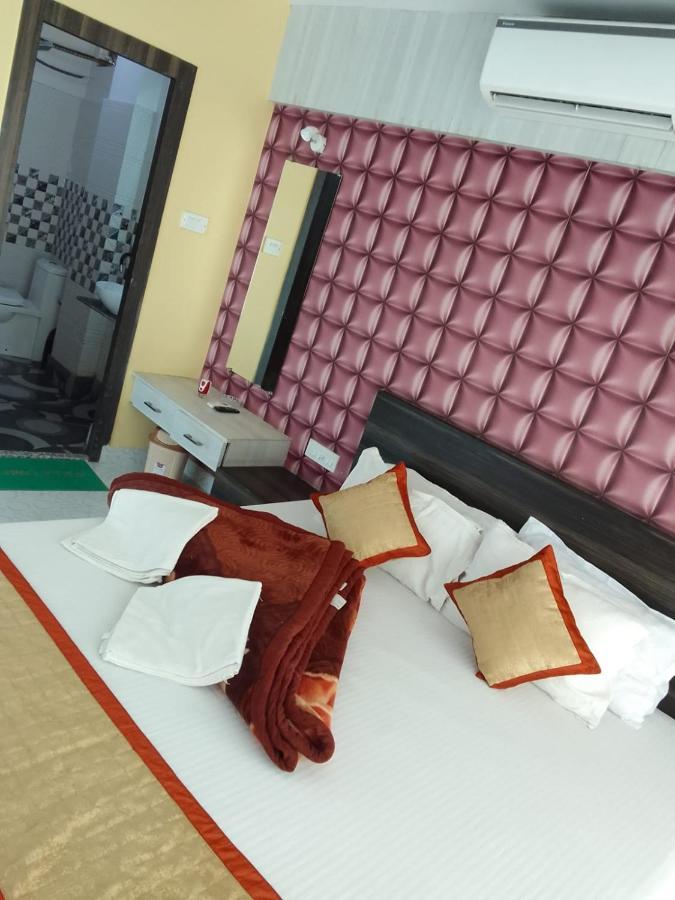 Hotel Rajmahal Tarapith Kültér fotó